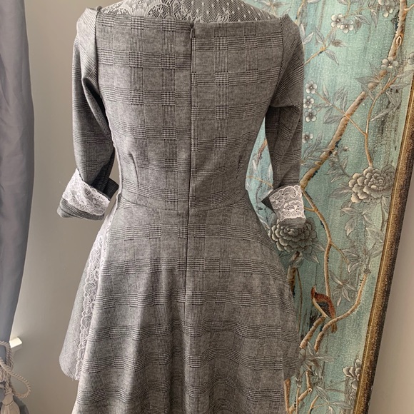 Dress - Picture 2 of 6